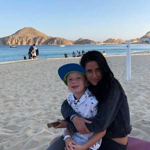 Meet your Posher, Avery